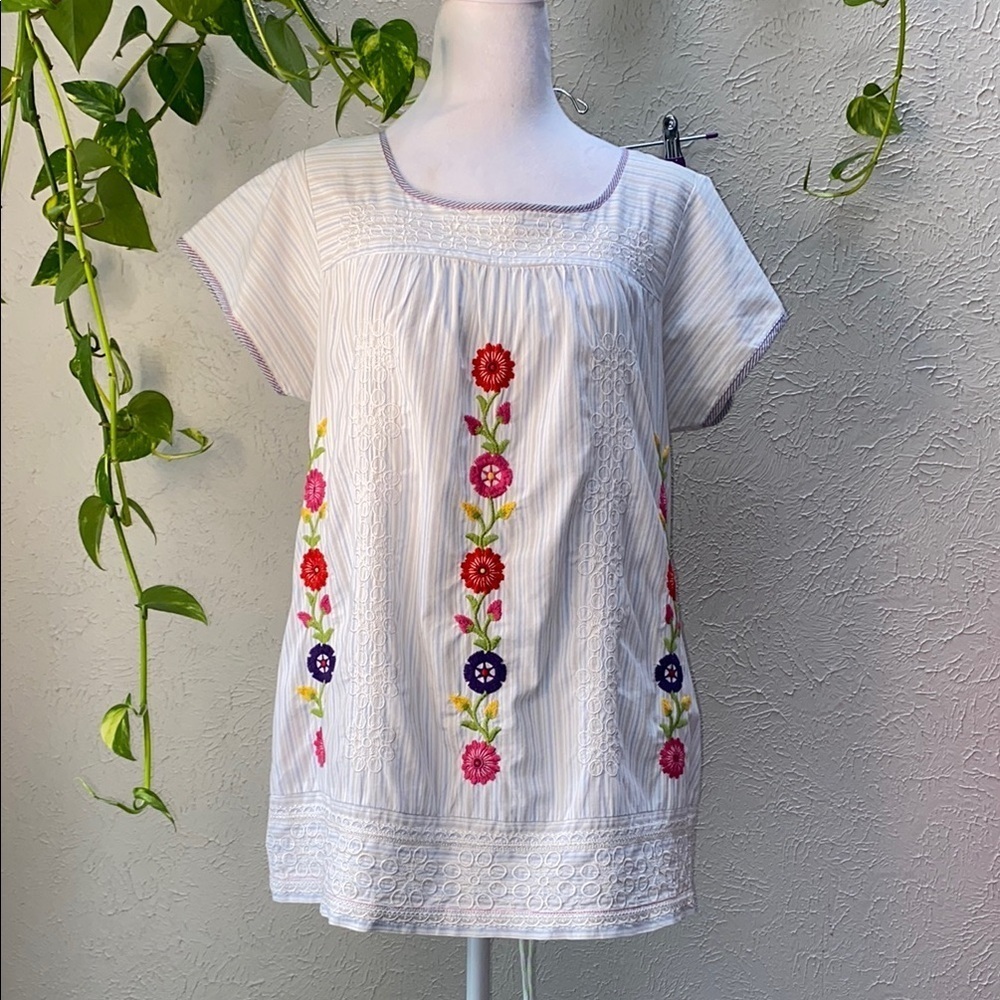 Johnny Was Workshop Republic Clothing White Red embroidered Short Sleeve Blouse
